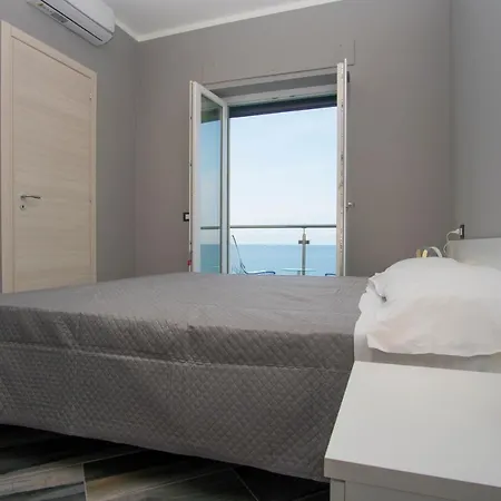La Dimora Sul Mare Bed & Breakfast Marina di Camerota